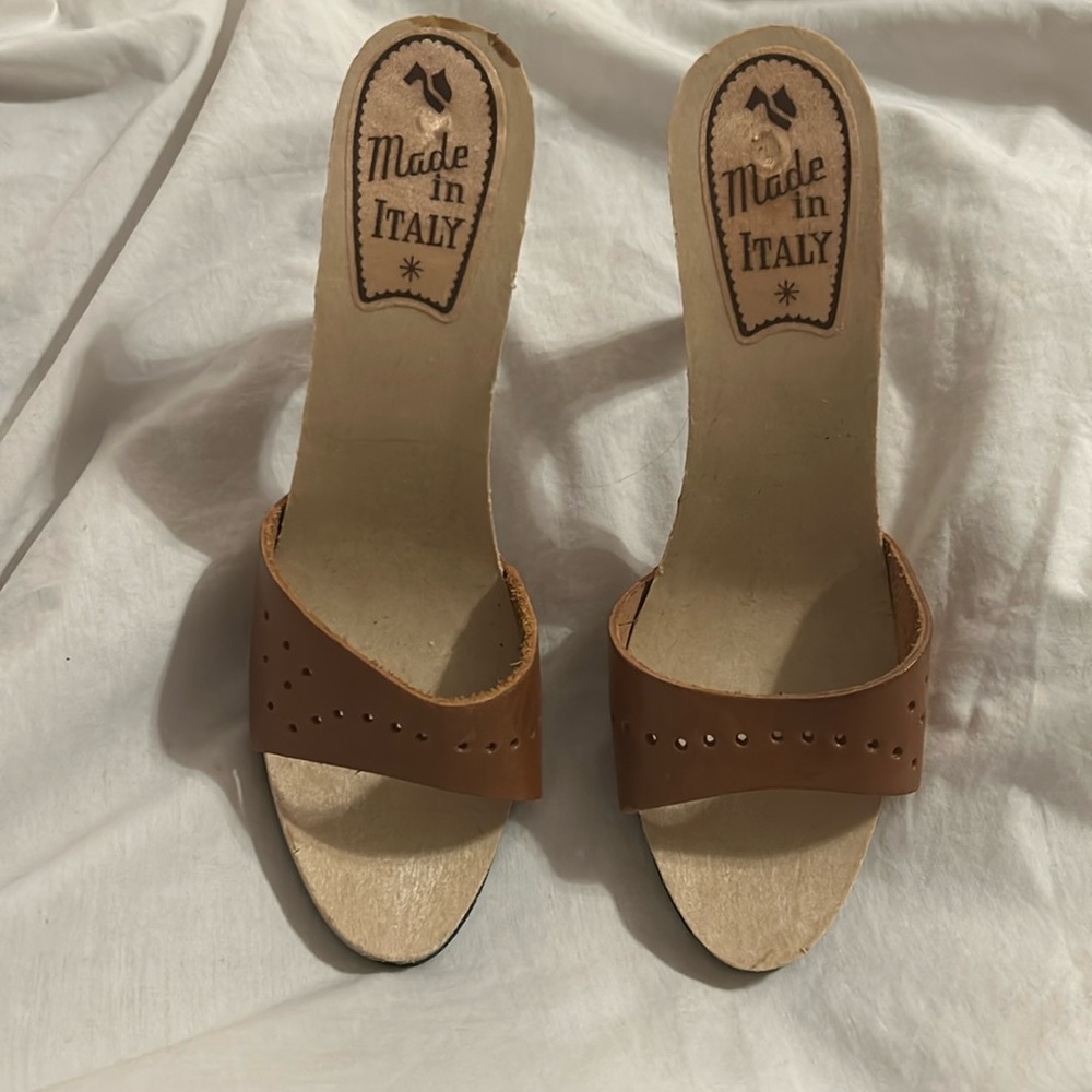 Vtg Candies Wooden Made in Italy brown lea slip on heels - NOS NWOT